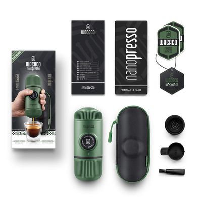 Эспрессо-кофеварка портативная Wacaco Nanopresso Moss Green с чехлом