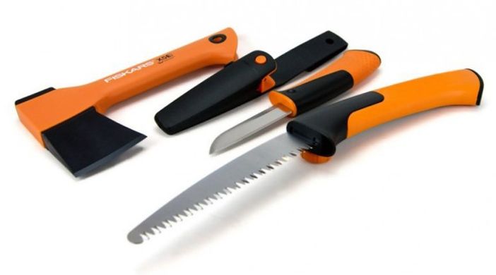 Подарочный набор Fiskars X5 Camping Set with Axe, Saw and Knife